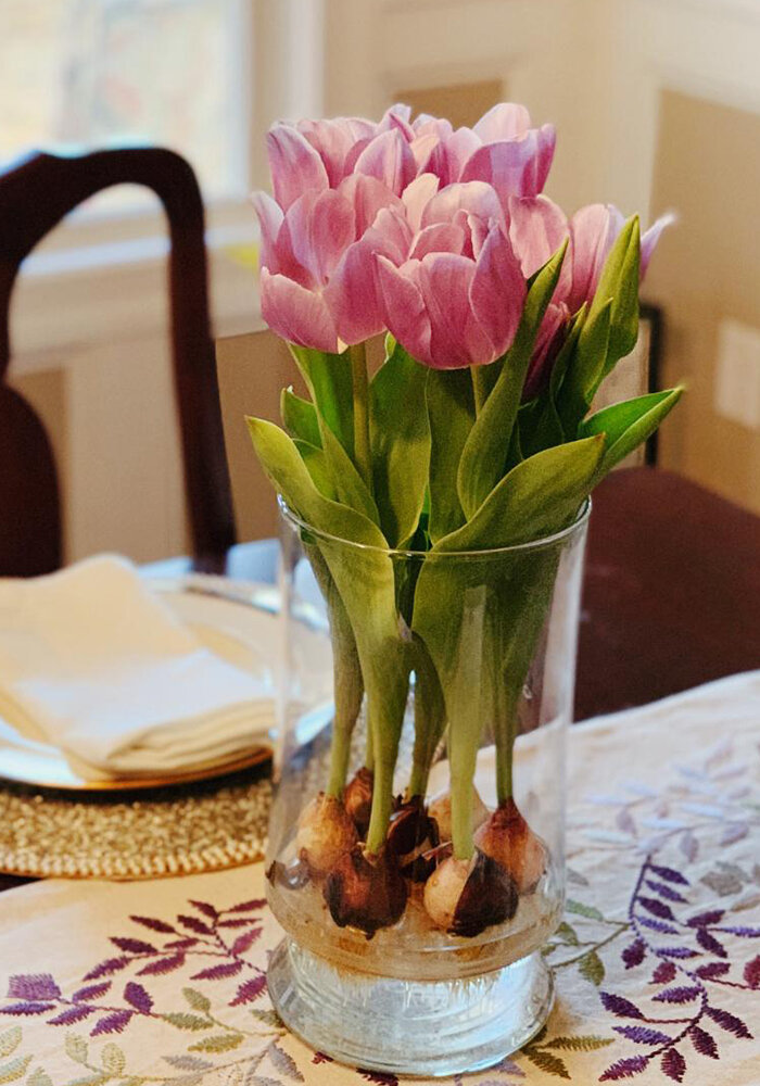 Product Gallery 10 Tulips in Bloomaker Vase