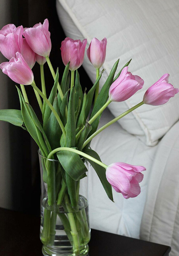 Product Gallery 44 bloomaker vase tulips